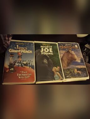 Disney Mighty Joe Young VHS - Green and Black Cover